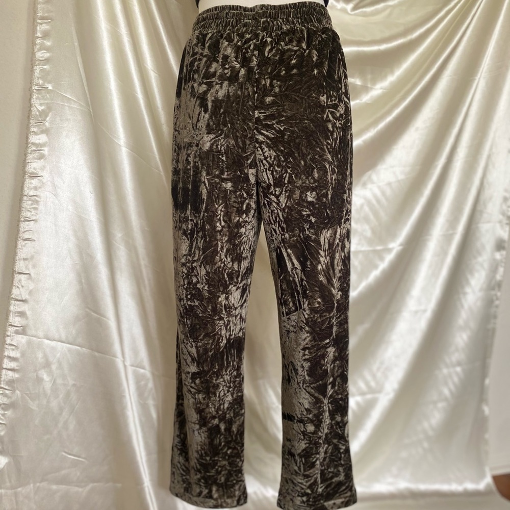 Green Olive Loose Pants - Picture 7 of 8